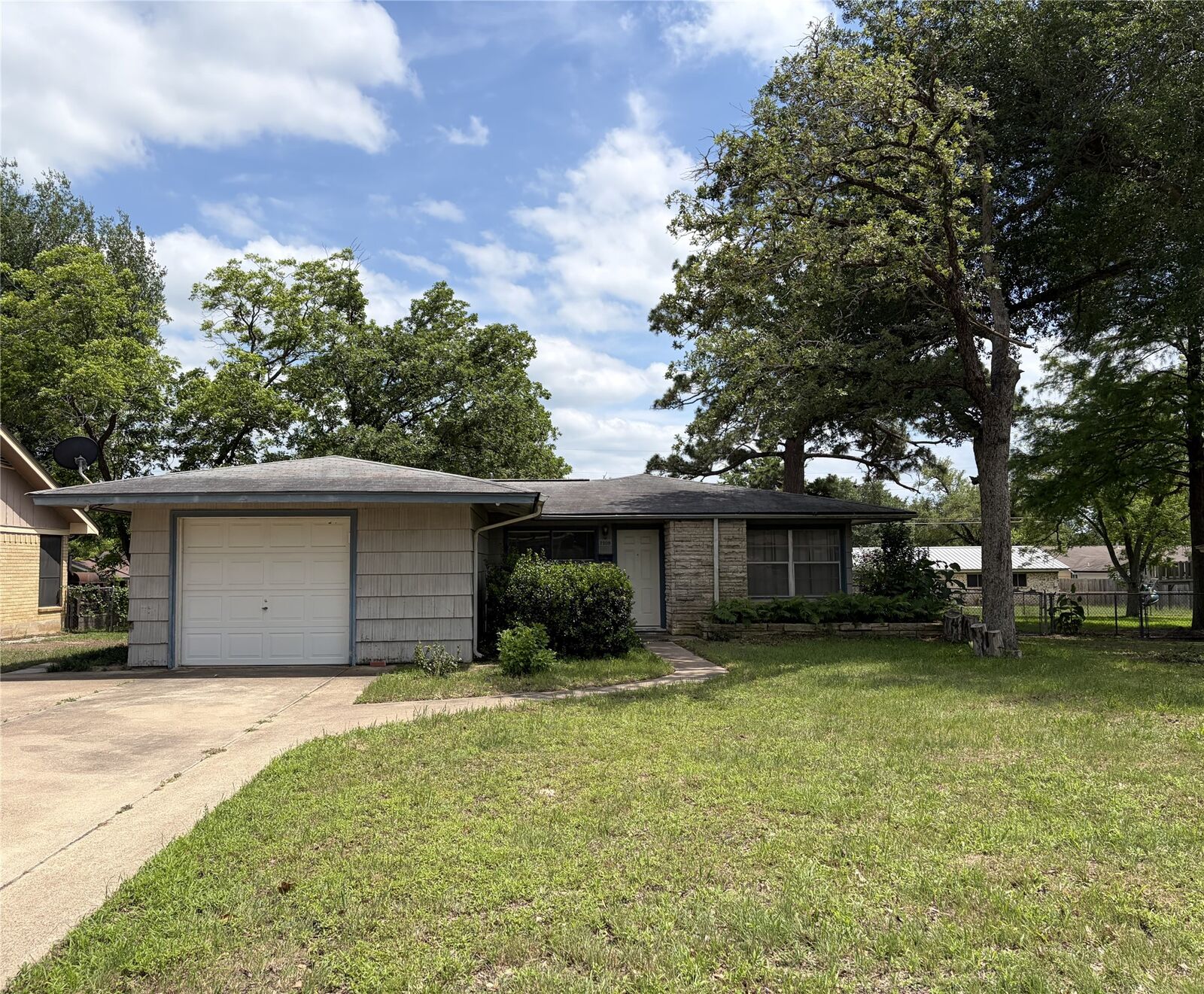 Property Photo:  2109 Murray Avenue  TX 76567 