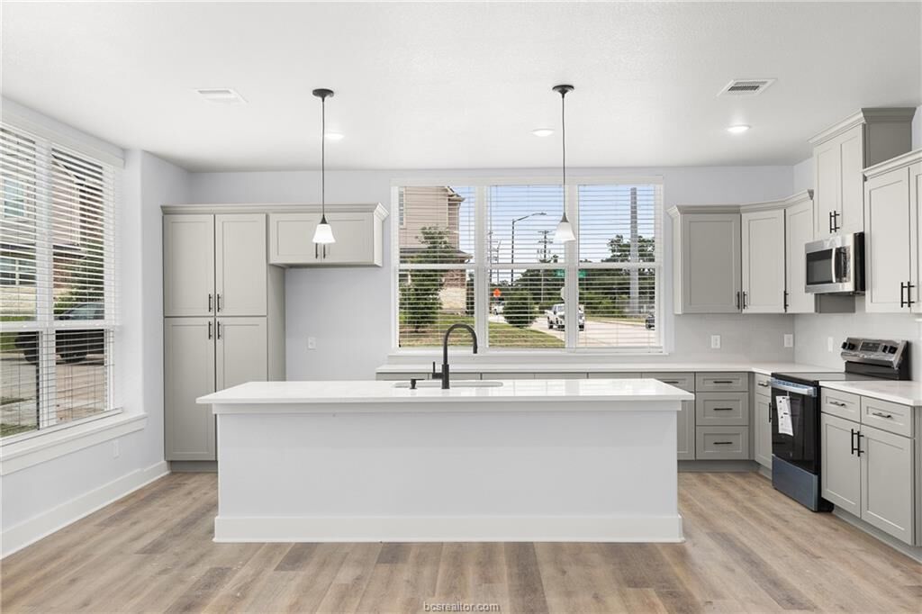 Property Photo: 2158 Big River Street TX 77840