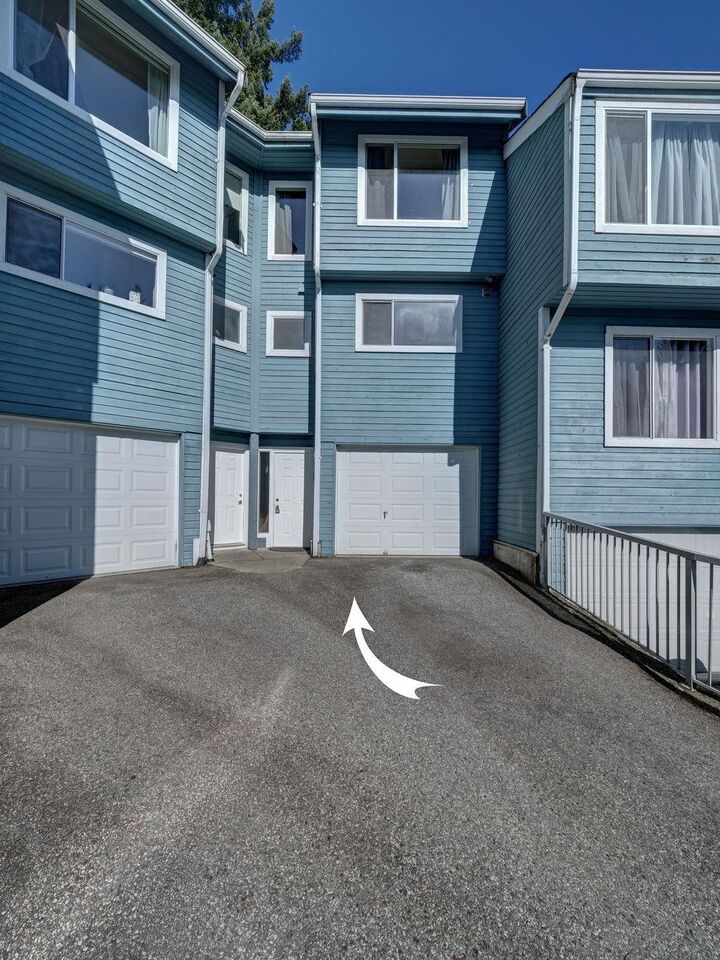 Property Photo: 822 Gibsons Way 5 BC V0N 1V7
