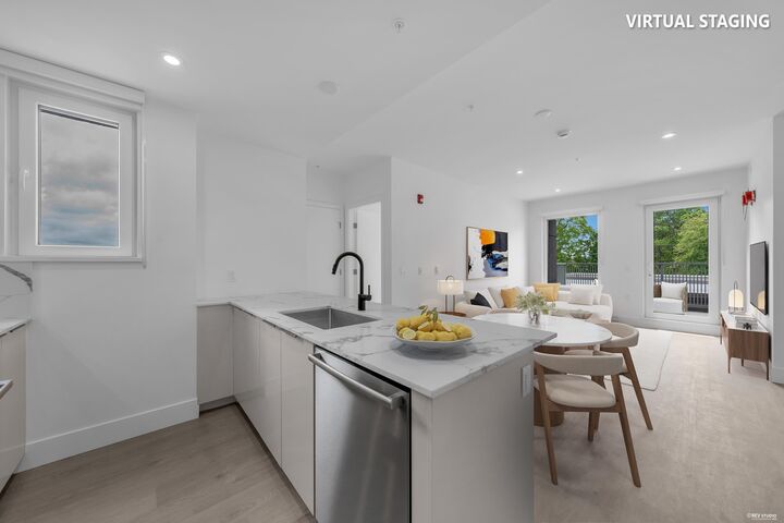 Property Photo: 2250 E 1st Avenue 309 BC V5N 0K2