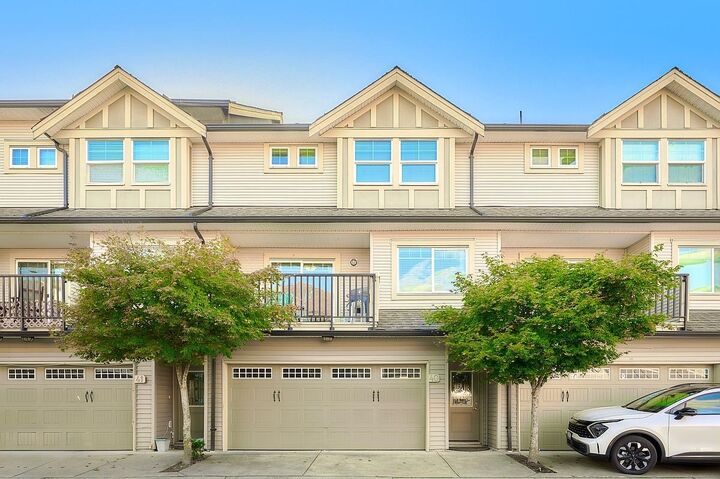 8358 121A Street 40 — photo 1
