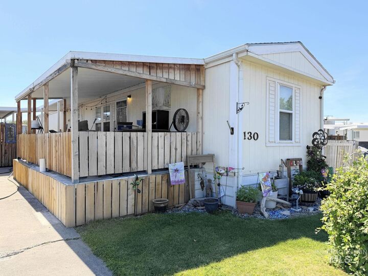Property Photo:  2015 6th Ave 130  WA 99403 