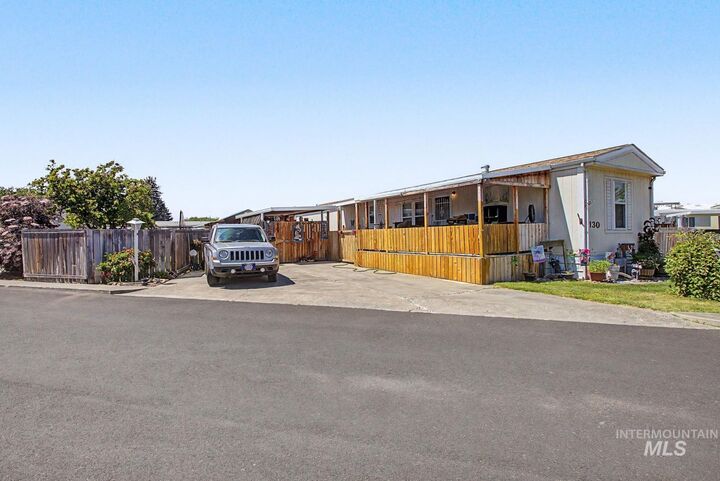 Property Photo:  2015 6th Ave 130  WA 99403 