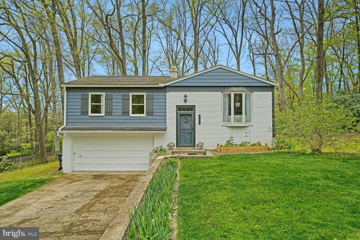 Property Photo: 2107 N Oak Lane PA 16803