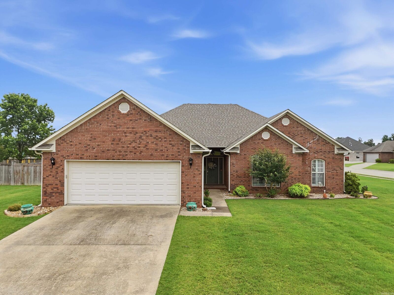 Property Photo:  2 Abbie Drive  AR 72173-8048 