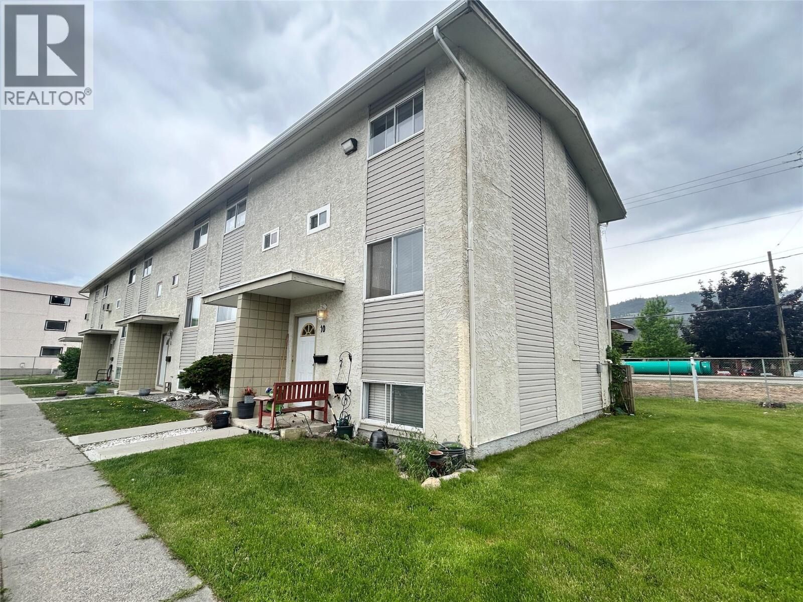 Property Photo:  1946 Tranquille Road 9  BC V2B 3M5 