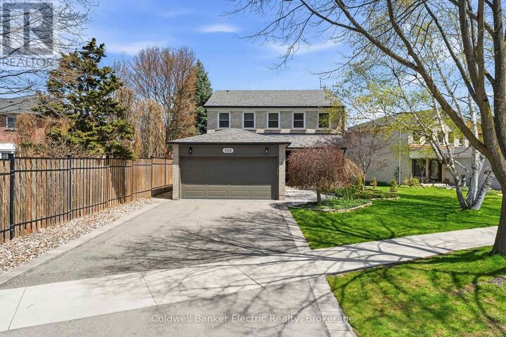 Property Photo:  106 Greybeaver Trail  ON M1C 4V3 