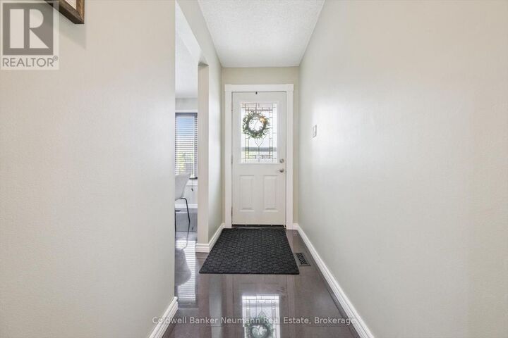 Property Photo: 17 Histon Crescent ON L6V 3P9