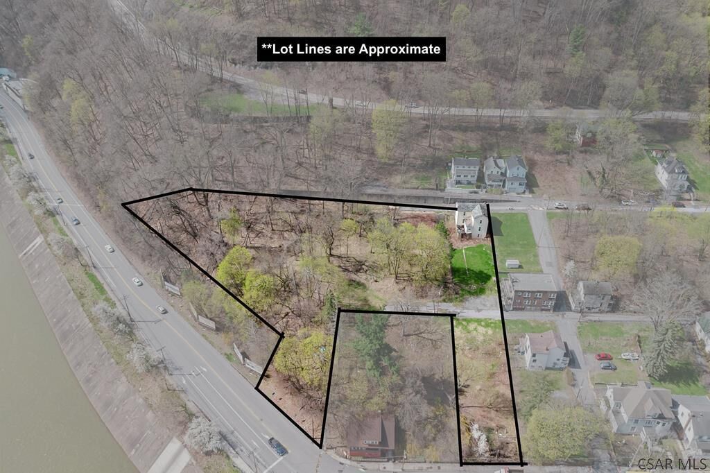 Property Photo:  833 Sherman Street  PA 15901 