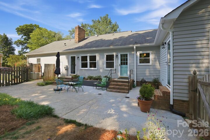 Property Photo:  1200 Beechdale Drive  NC 28212 
