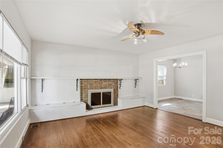 Property Photo:  25 Ridenhour Court SE  NC 28205 