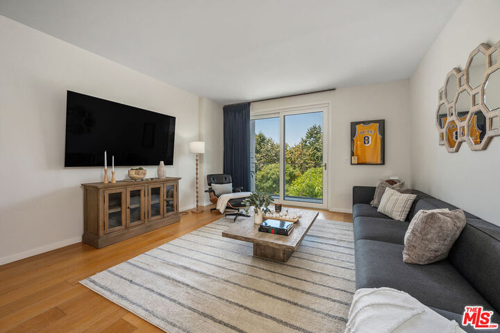 Property Photo:  1705 Ocean Ave  CA 90401 