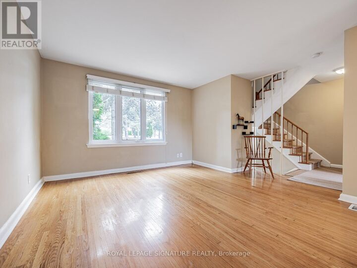 Property Photo:  4 Burdock Lane  ON M3C 2G5 