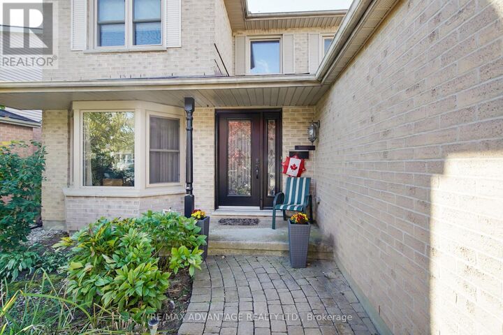 Property Photo:  51 Laurel Crescent  ON N6H 4X5 