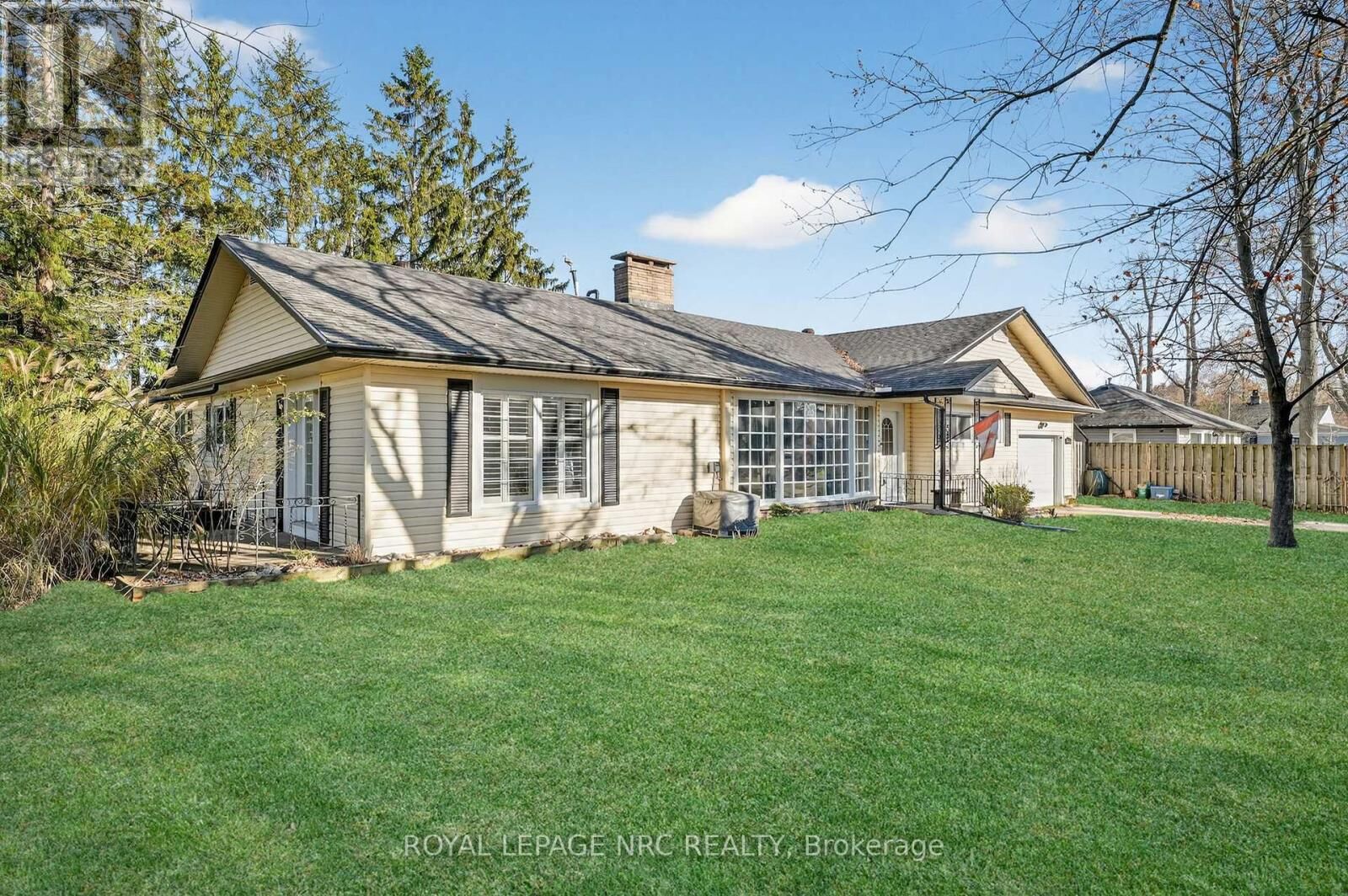 Property Photo:  3208 Young Avenue  ON L0S 1N0 
