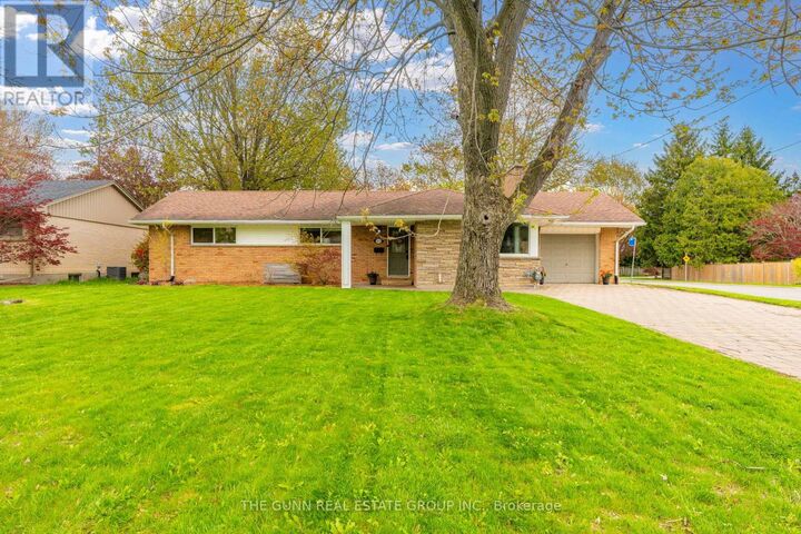 Property Photo:  583 Oakridge Drive  ON N6H 3G3 
