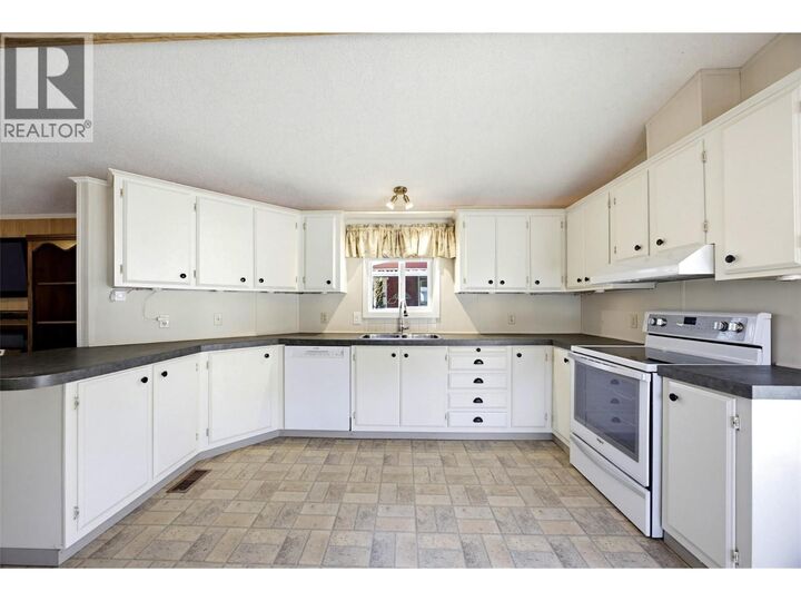 Property Photo:  2401 Ord Road 80  BC V2B 7V8 