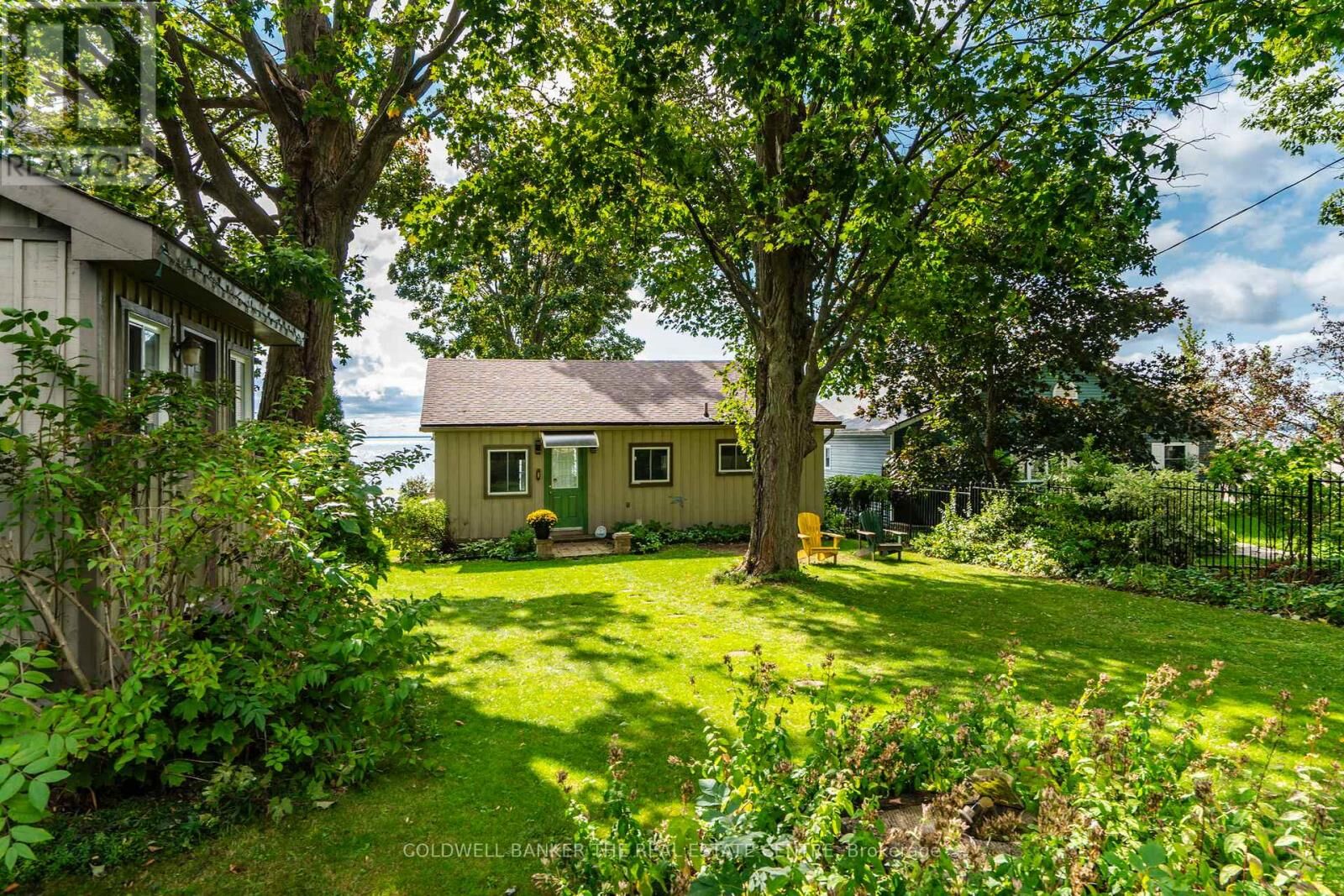 Property Photo:  115 Lakeshore Road West  ON L0L 1E0 