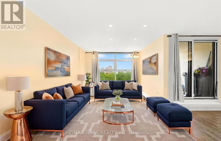 Property Photo: 335 Driftwood Avenue 709 ON M3N 2P3