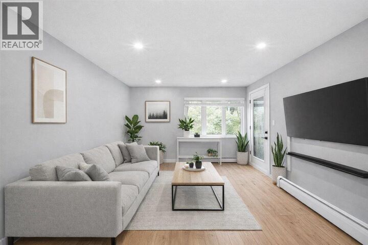 Property Photo:  1122 King Albert Avenue 101  BC V3J 1X7 