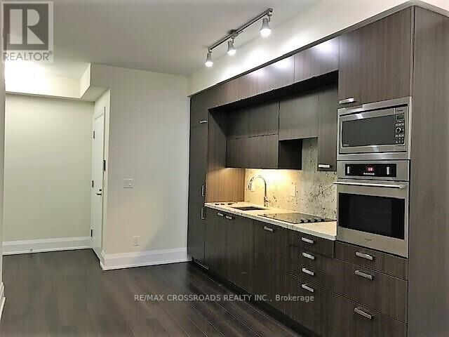 Property Photo:  120 Harrison Garden Boulevard 404  ON M2N 0C2 