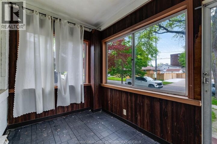 Property Photo:  368 South Street  ON N9C 2W5 