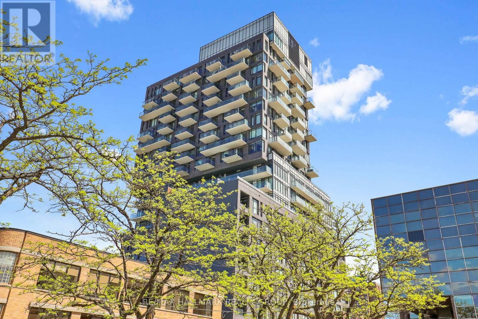 Property Photo: 203 Catherine Street 1204 ON K2P 1J5