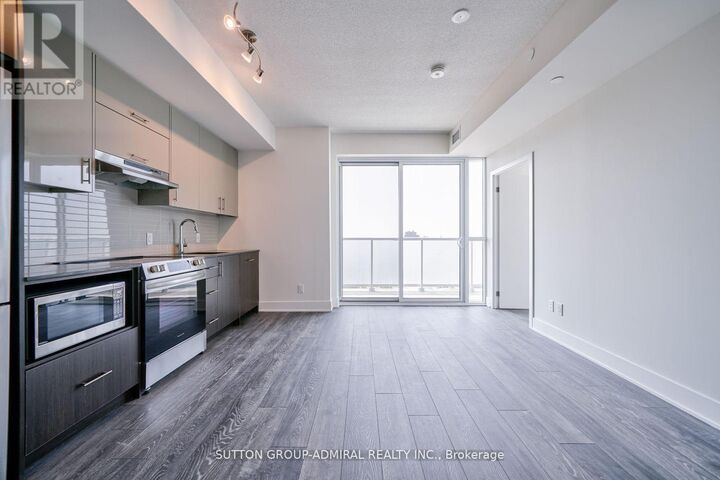 Property Photo:  188 Fairview Mall Drive 2115  ON M2J 4T1 