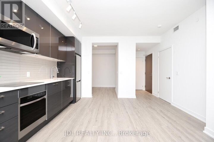 Property Photo:  1926 Lake Shore Boulevard West 3915  ON M6S 1A1 