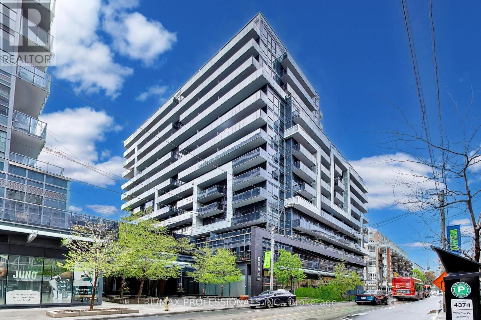Property Photo: 1030 King Street West 912 ON M6K 0B4