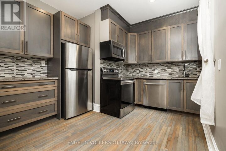 Property Photo: 84 Second Avenue ON K1S 2H5