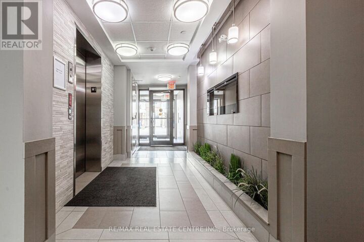 Property Photo:  1045 Nadalin Heights 211  ON L9T 8R5 