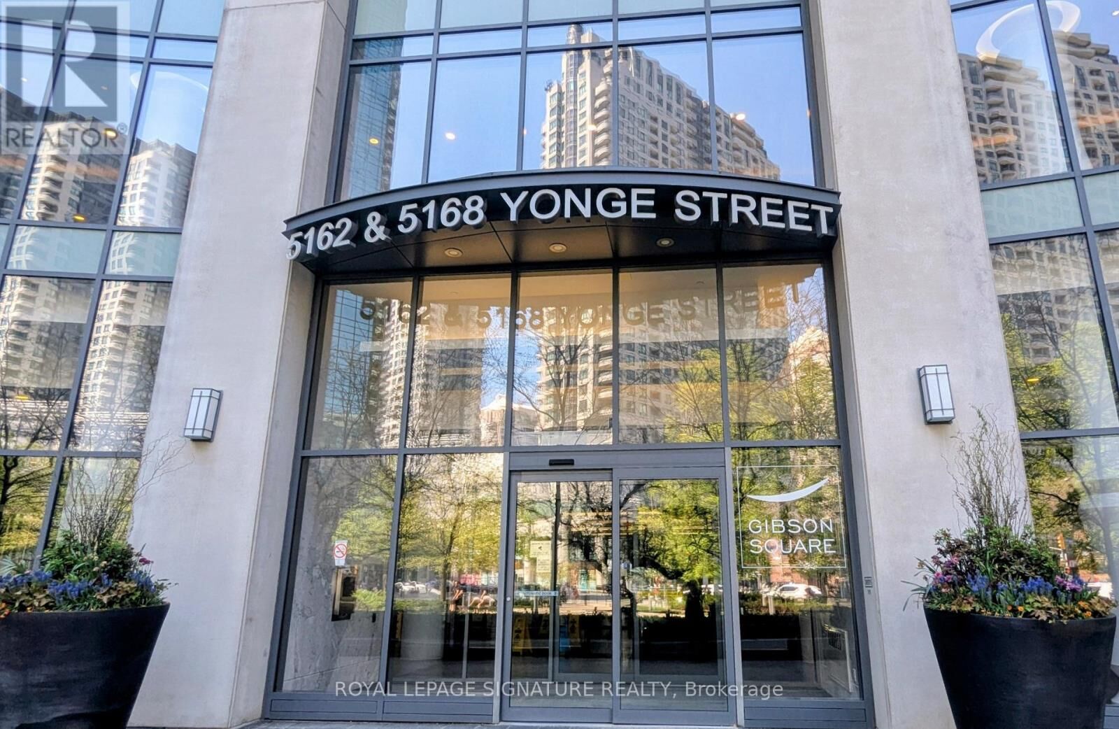 Property Photo: 5168 Yonge Street 3101 ON M2N 0G1