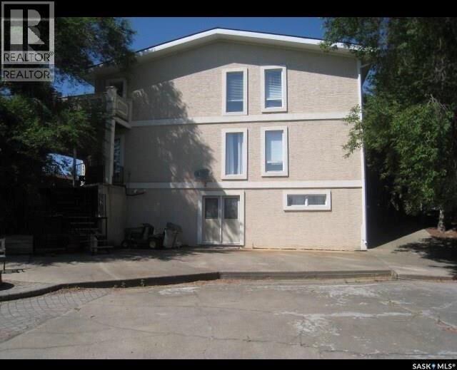 Property Photo:  1101 109th Avenue  SK S0E 1T0 