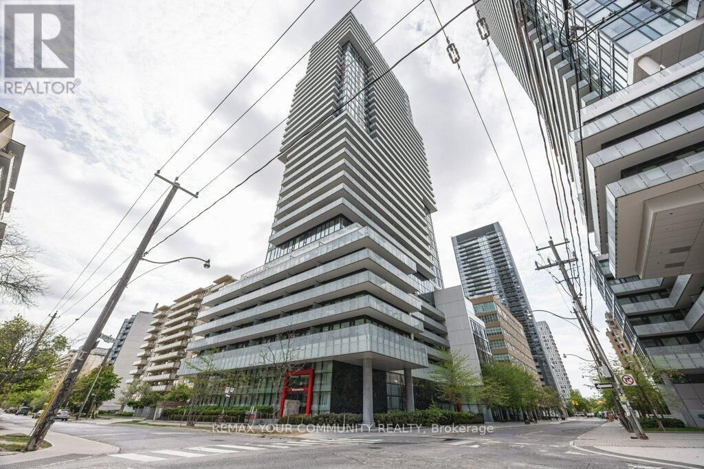 Property Photo:  185 Roehampton Avenue 1312  ON M4P 1R4 