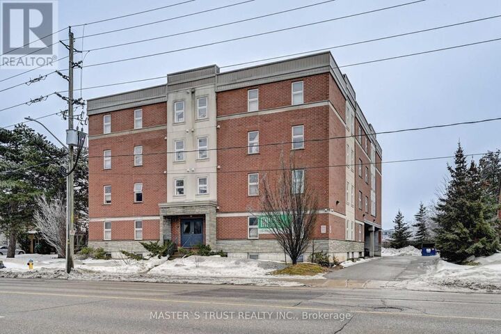 Photo de la propriété:  81 Columbia Street West Unit 12  ON N2L 3K7 