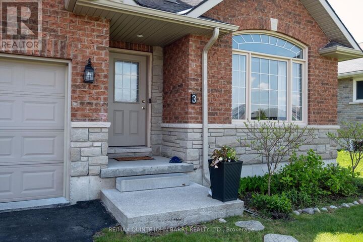 Property Photo:  3 Spencer Court  ON K8V 6X7 