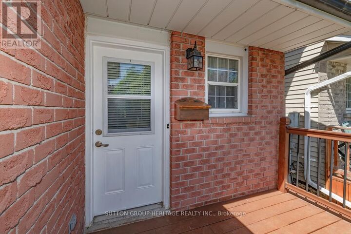 Property Photo: 1418 Palmetto Drive ON L1K 1N2