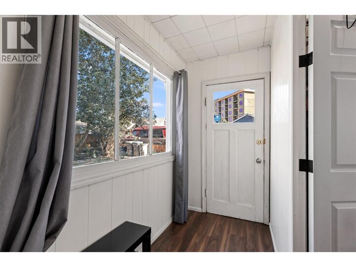 Property Photo:  363 Campbell Avenue  BC V2B 3R6 