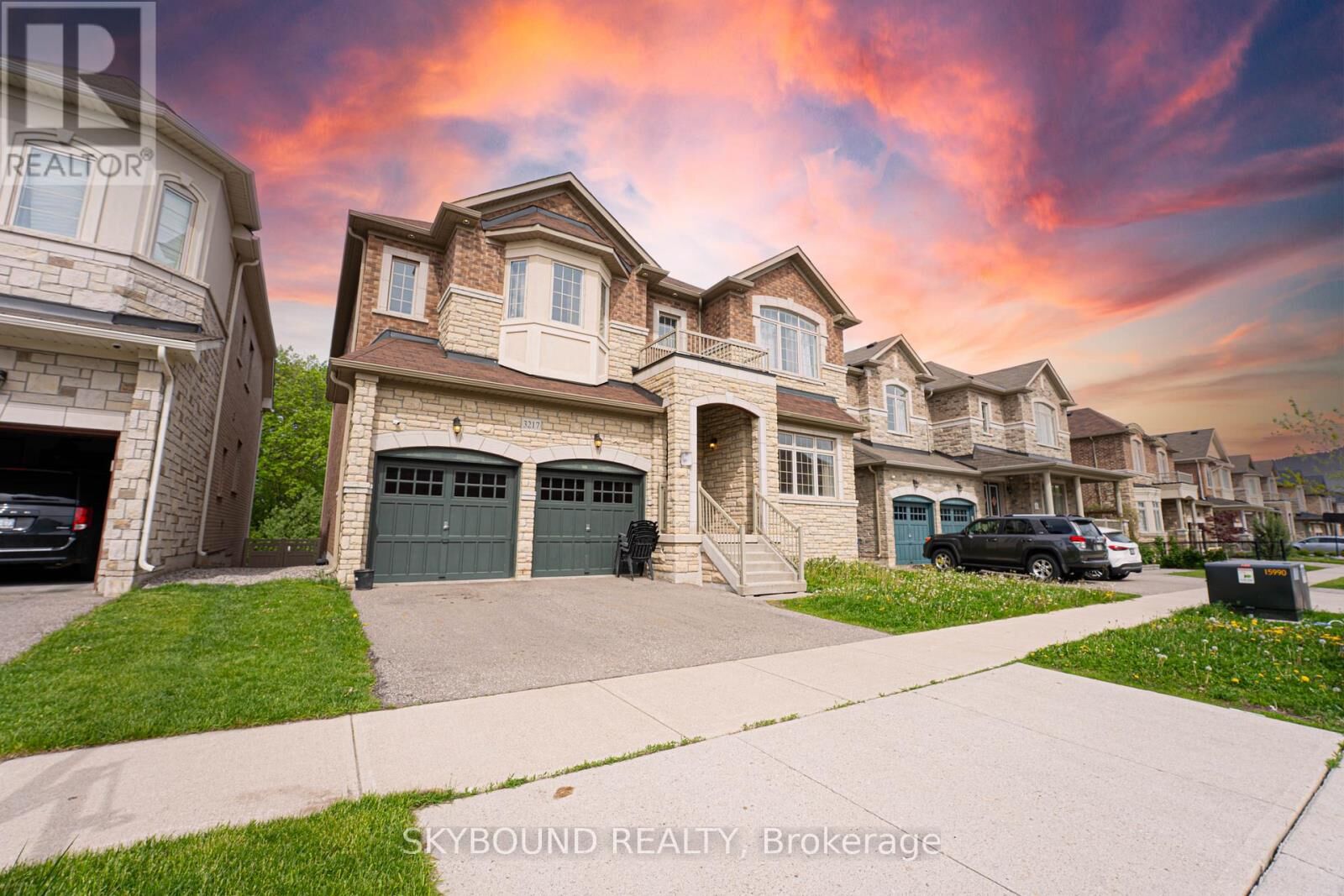 Property Photo:  3217 Meadow Marsh Crescent  ON L6H 7H5 