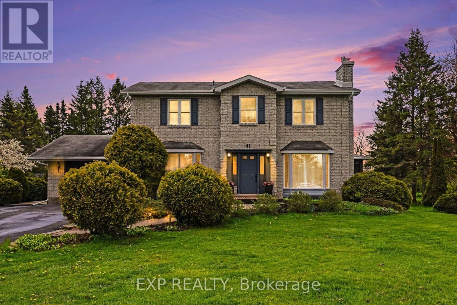 Property Photo:  41 Loyalist Crescent  ON K0C 1R0 