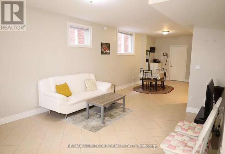 Property Photo: 5 Twinberry Crescent Lower ON L4L 3X5