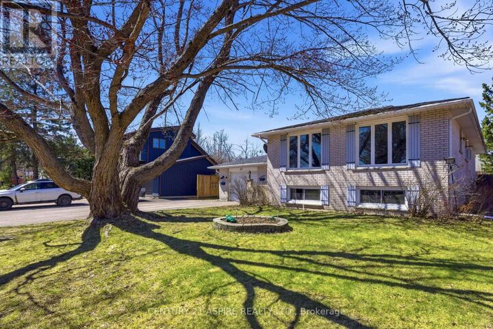 Property Photo: 93 Frontenac Crescent ON K0J 1P0