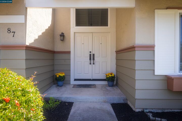 Property Photo: 87 Lone Pine Court CA 94582