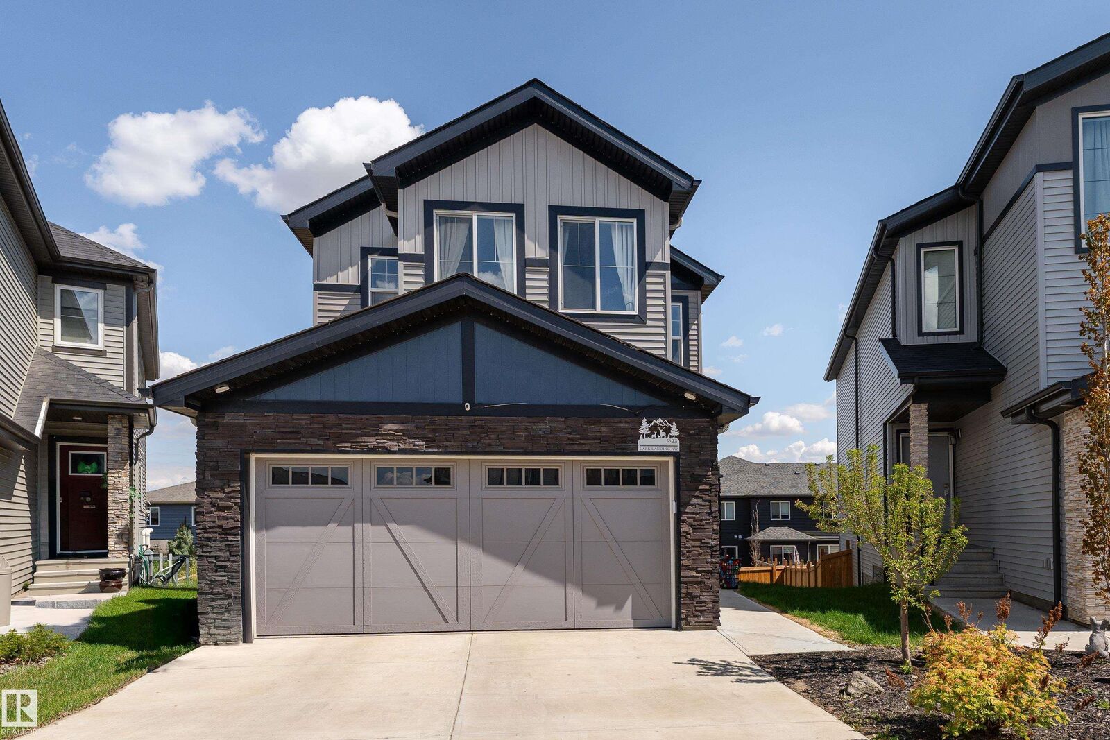 Photo de la propriété:  5323 Lark Landing Landing NW  AB T5S 0P2 