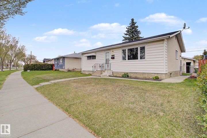 Property Photo: 8115 169 Street NW AB T5R 2W4