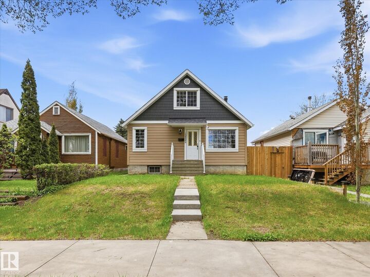 Property Photo:  12324 104 Street NW  AB T5G 2L8 