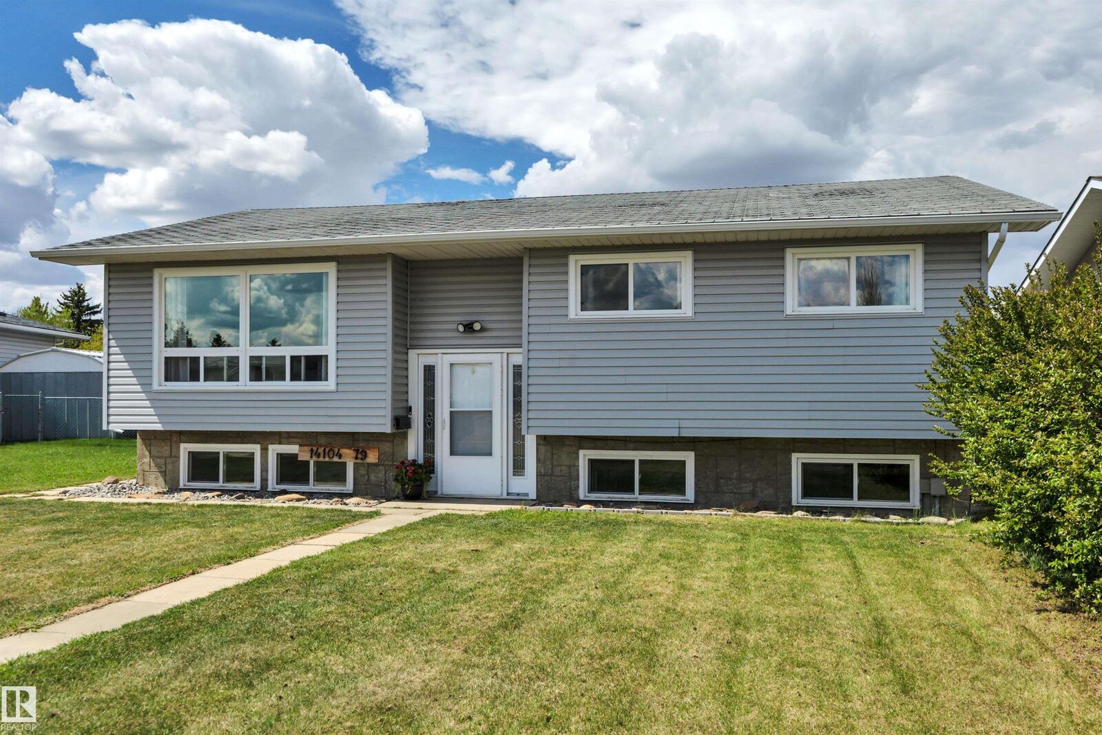 Property Photo:  14104 79 Street NW  AB T5C 1K1 