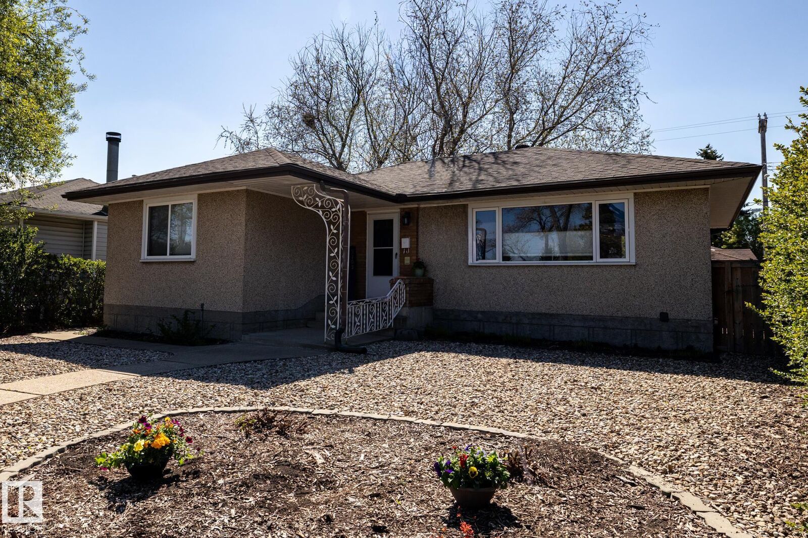 Property Photo:  5703 106 Avenue NW  AB T6A 1G1 