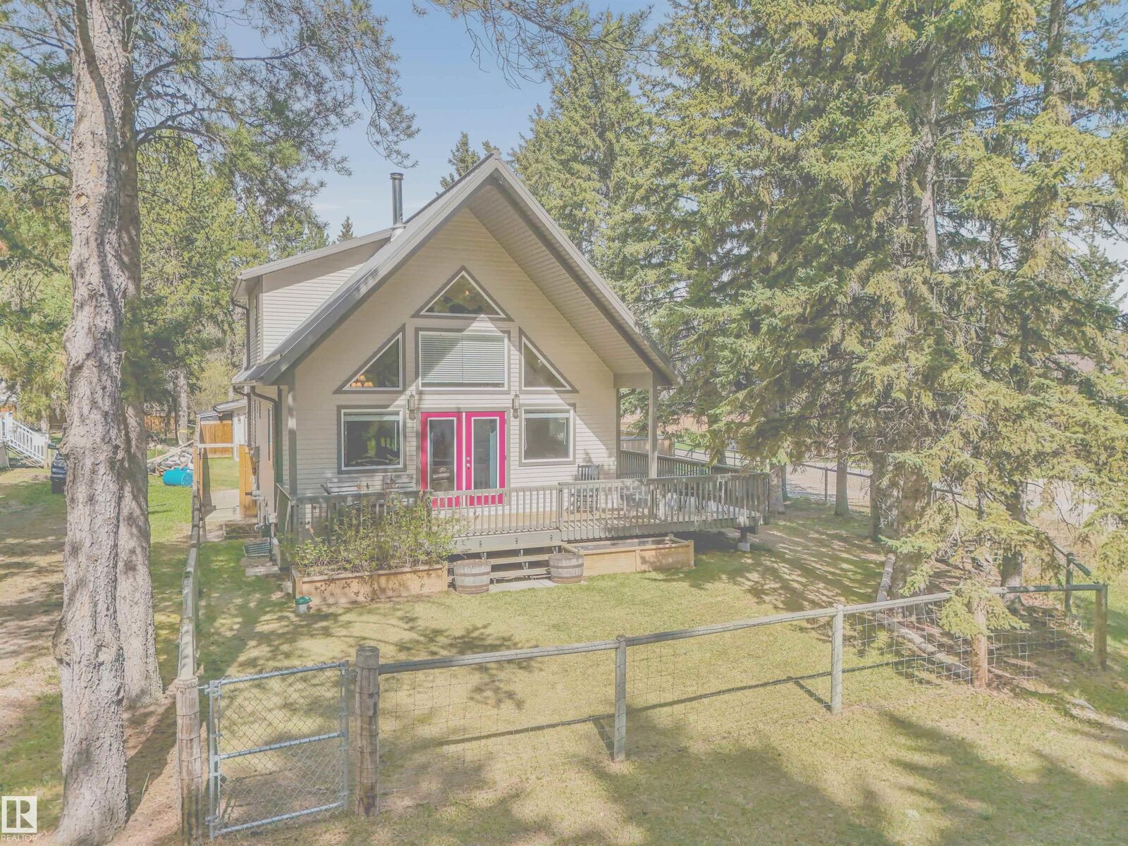 Property Photo: 507 5th Street AB T0C 2V0